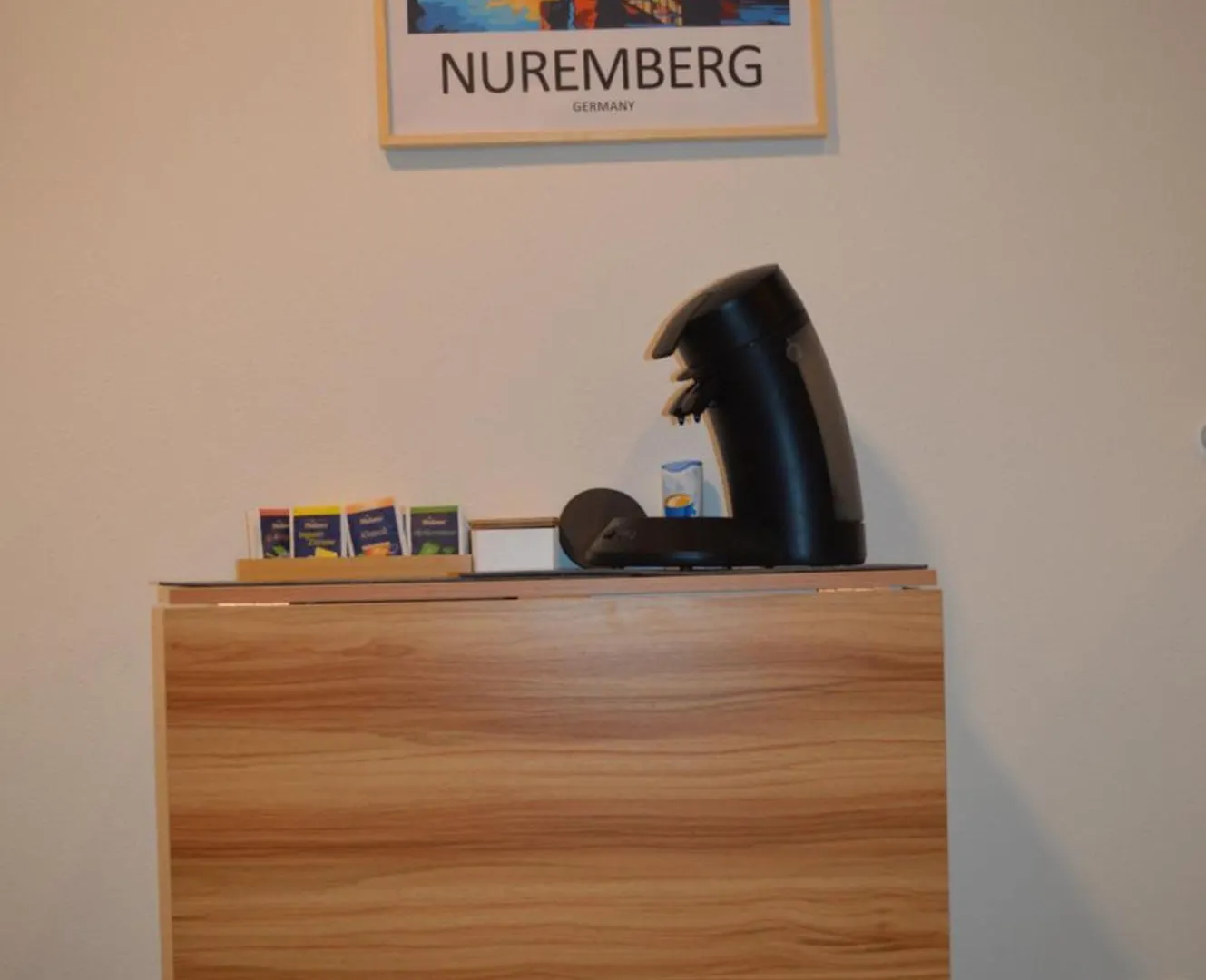 Modernesminizimmer-Stadtnah-Selfcheckin-Parkplatz Nürnberg