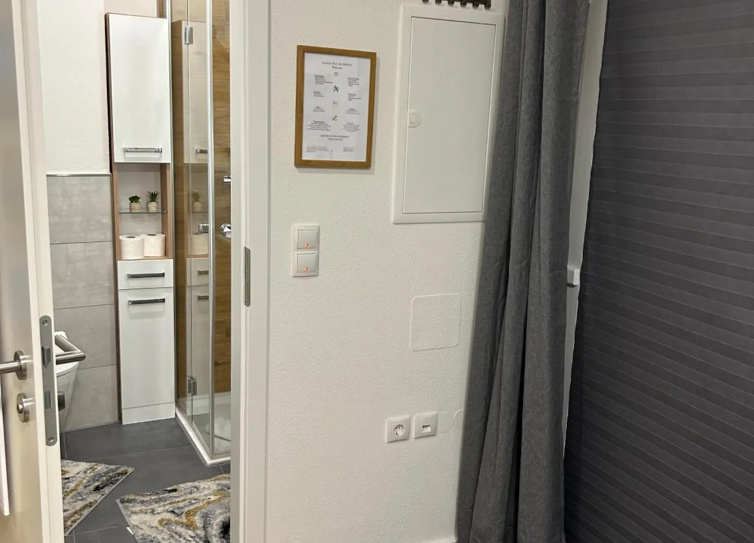 Modernesminizimmer-Stadtnah-Selfcheckin-Parkplatz Nürnberg 0*,